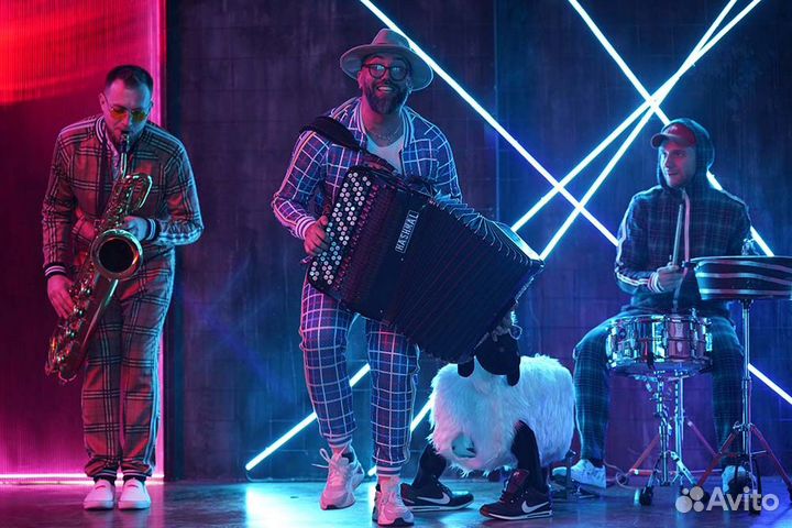 Кавер-группа из Москвы. Посмотрите видео