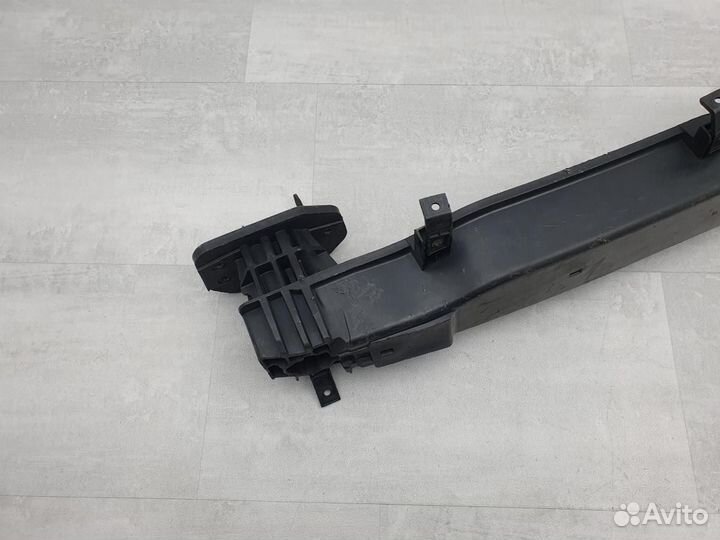 Усилитель бампера задний Hyundai Santa Fe 2019