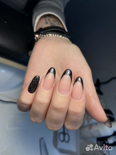 Укрепление ногтей гелем и наращивание