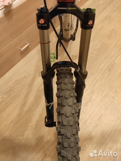 Вилка rock shox lyrik RC2DH solo air