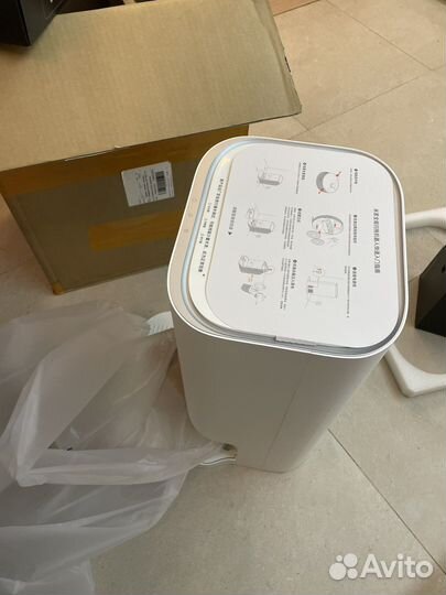 Новый моющий робот-пылесос Xiaomi B101CN