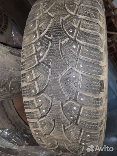 Continental Conti4x4IceContact 225/65 R17