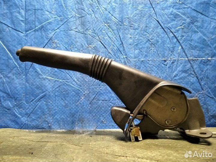 Рычаг стояночного тормоза Renault Logan 1 K7J 2008