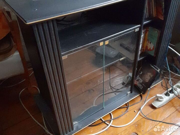 Тумба под телевизор