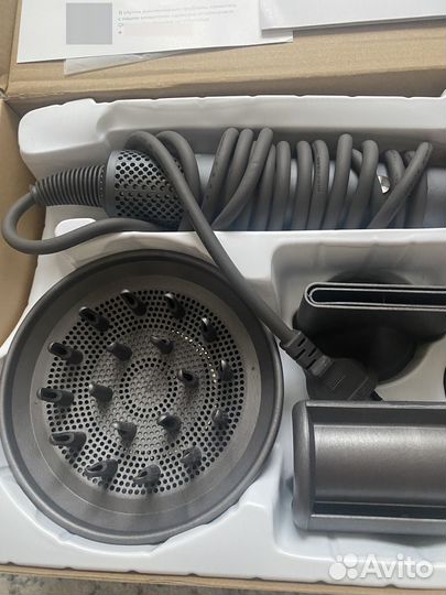 Фен для волос dyson