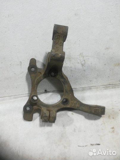 Кулак поворотный передний правый Opel Astra H