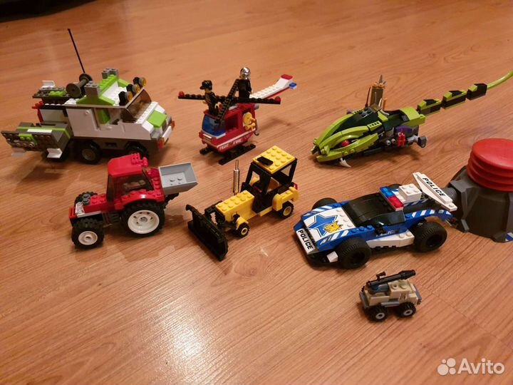 Lego и другие конструкторы в собранном в