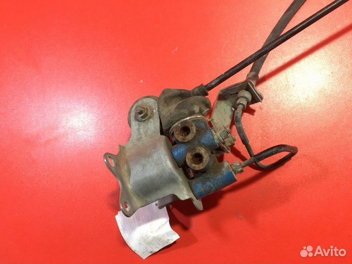 Регулятор давления тормзов Toyota Hilux Pick Up