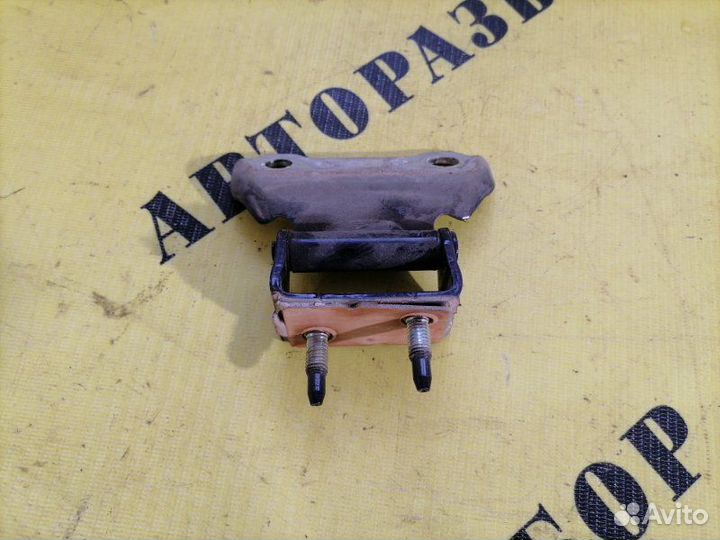 Петля крышки багажника левая Lexus Rx350 2009-2015