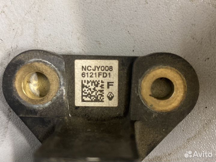 Датчик удара teana j32