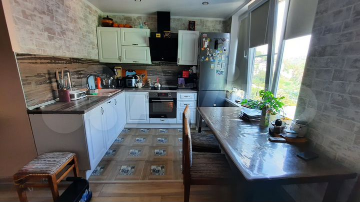 2-к. квартира, 80 м², 5/5 эт.