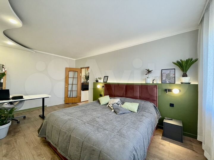 4-к. квартира, 81 м², 9/10 эт.