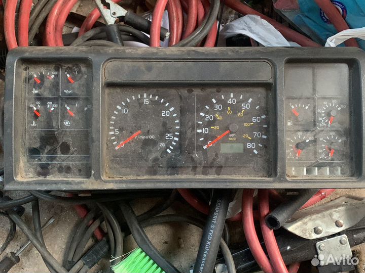 Шиток приборов volvo vnl