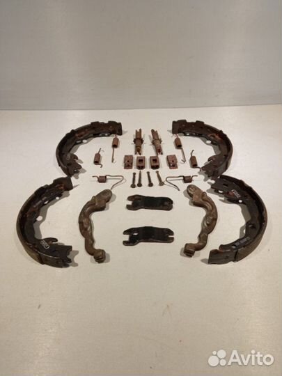 Механизм ручного тормоза задний Nissan Juke HR16