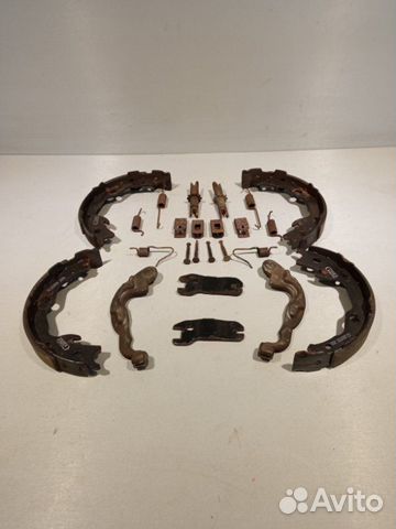 Механизм ручного тормоза задний Nissan Juke HR16