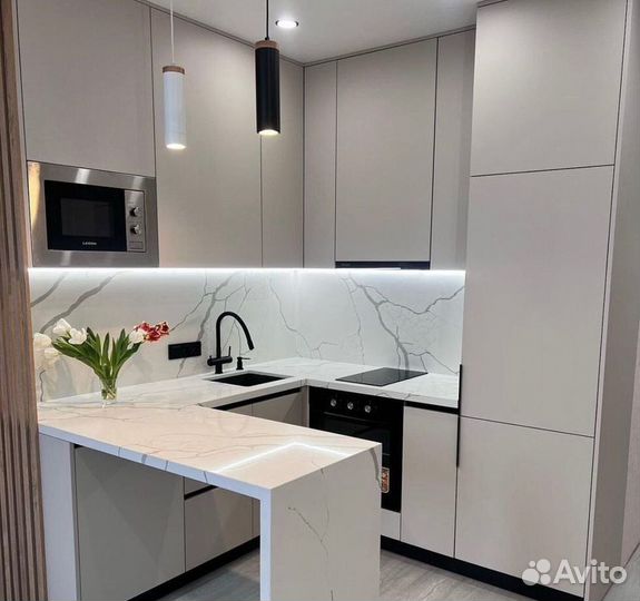 Кухни на заказ. Мойка в подарок