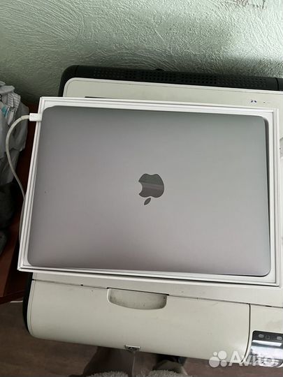 Apple MacBook air 12 2018 8gb 256