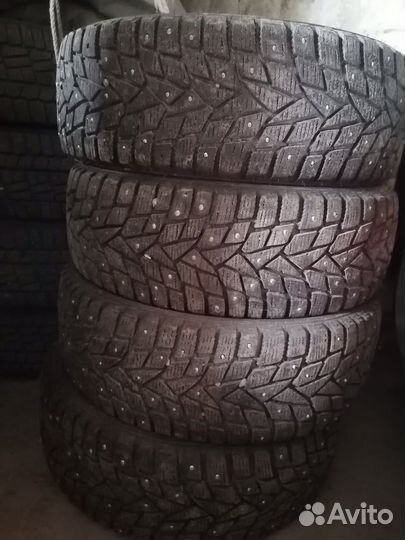 Dunlop SP Winter Ice 02 215/55 R17