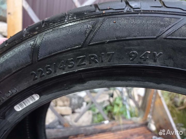 Dunlop SP Sport Maxx 2.25/4.5 R17 94Y