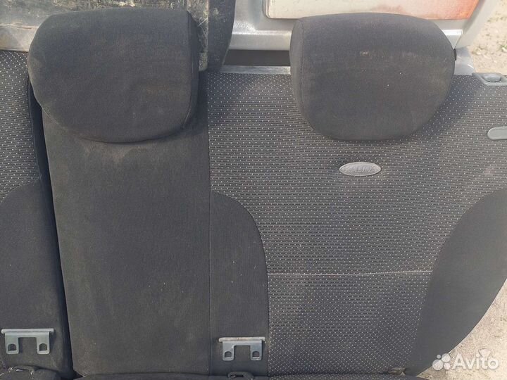 Задний диван Калина 40/60 чёрный