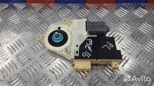 Моторчик стеклоподъемника переднего левого peugeot