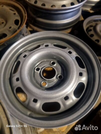 Диски Volkswagen(6,0X14/4x100/ET33/Ц. 57,1)