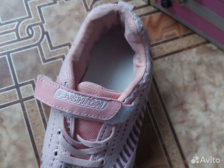 Кроссовки детские 34 размер