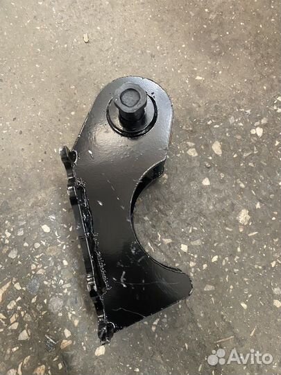 Кронштейн реактивный штанги прицепа