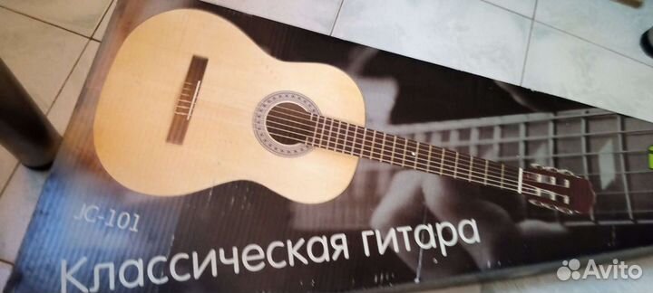 Акустическая гитара