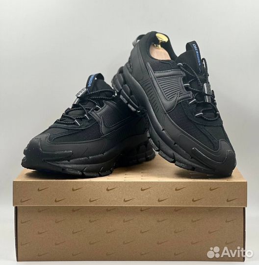 Кроссовки Nike Vomero 5 Roam (42)