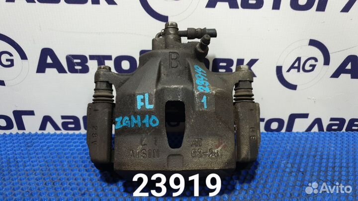 Суппорт Toyota Isis