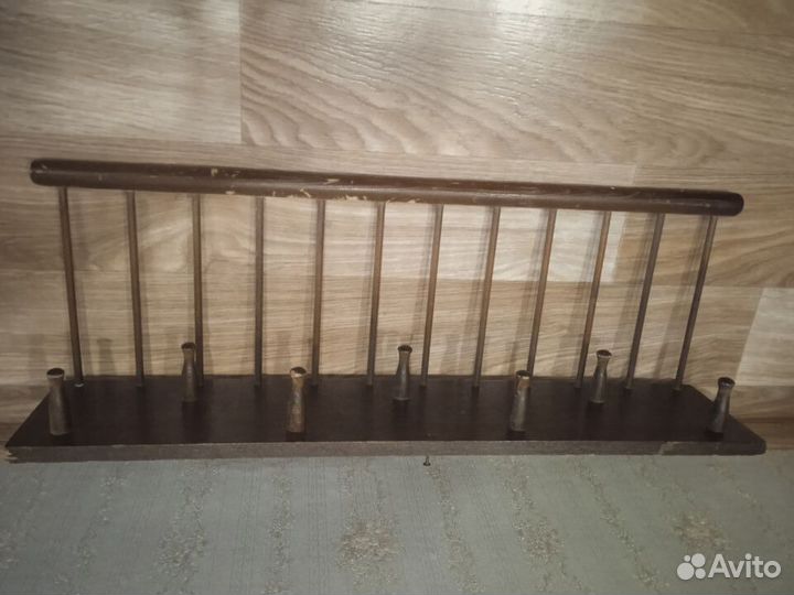 Вешалка настенная в прихожую