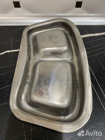 Кормушка для кошки металлическая