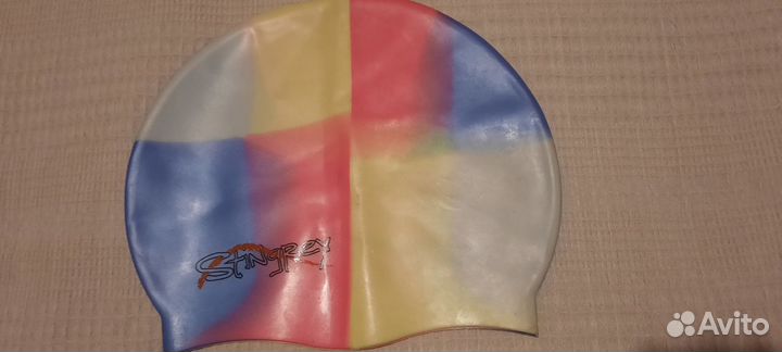 Шапочка и подушка для плавания