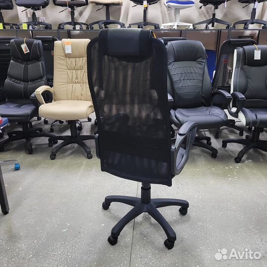 Компьютерное кресло офисное