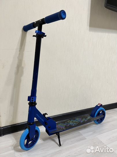 Самокат двухколесный б/у