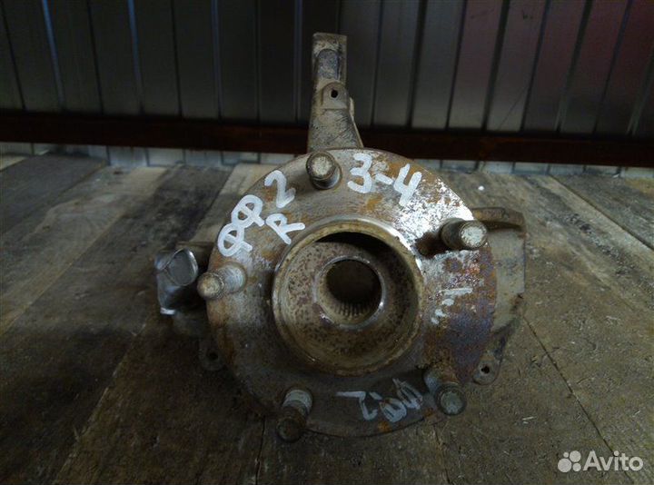 Кулак (цапфа) передний правый Ford Focus 2