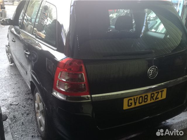 Разбор на запчасти Opel Zafira B 2005-2012