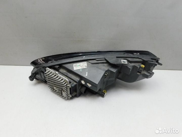 Фара правая Jaguar E-Pace