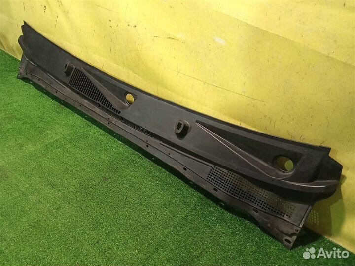 Жабо Nissan Pathfinder (R51) 2009