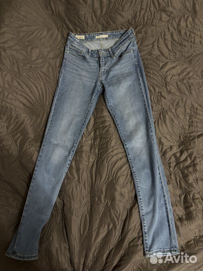 Джинсы levis