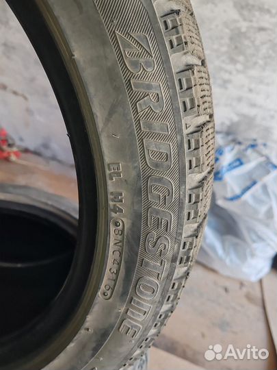 Bridgestone Blizzak VRX 205/50 R17