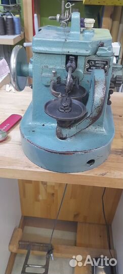 Скорняжная швейная машина