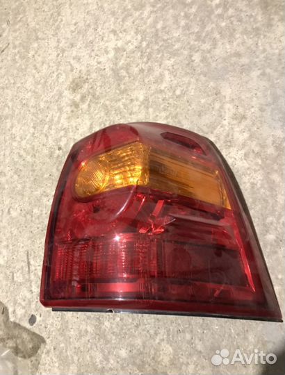 Фонарь, фара Toyota