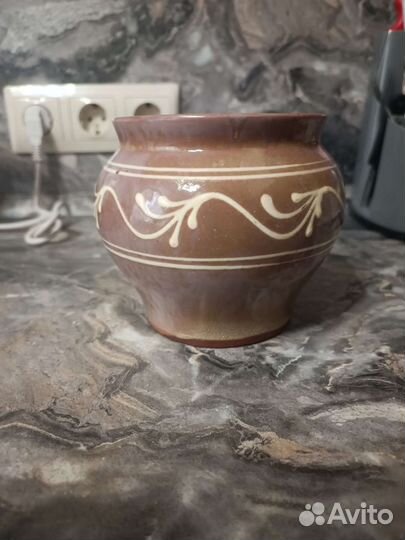 Глиняный горшок