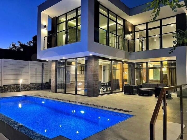 Дом 228 м² на участке 12 сот.