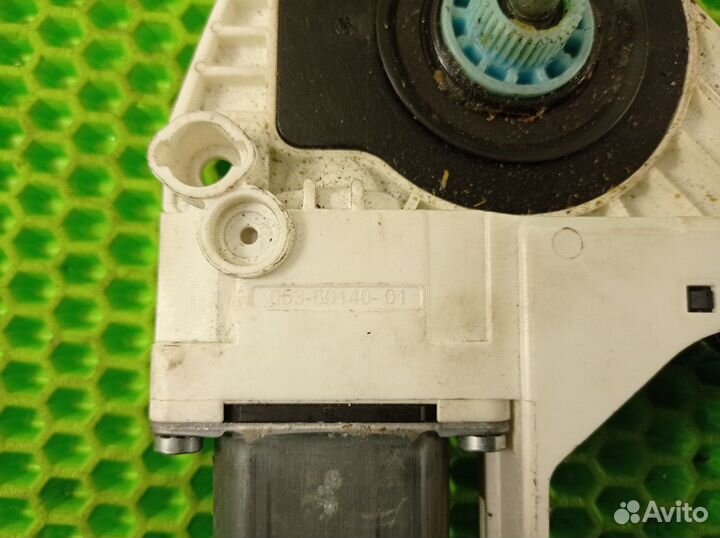 Моторчик стеклоподъемника задний правый R