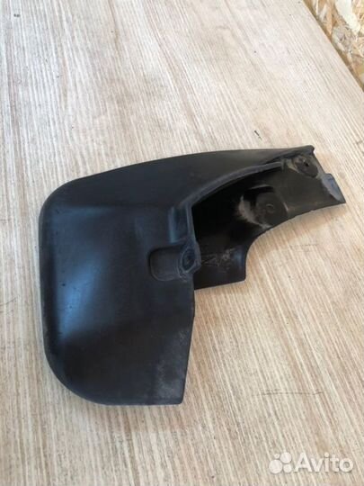 Брызговик задний левый Lexus Nx