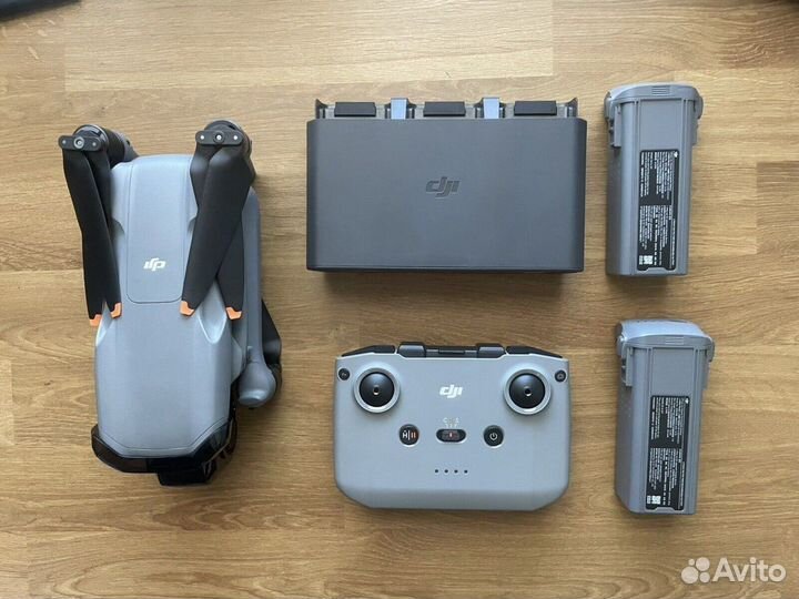 Квадрокоптер DJI Mavic Air 3 Fly more combo