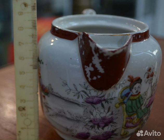 Фарфоровый молочник. (китайский сюжет)